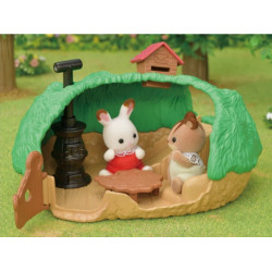 Escondite del Erizo Bilberry - Baby Hedgehog Hideout - Sylvanian Families